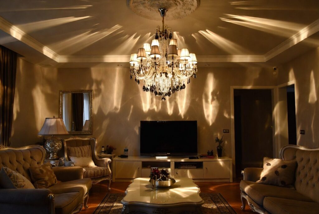 The Chandelier (Make a Statement)