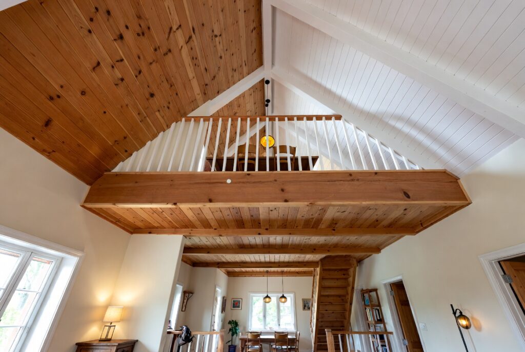  Zone with Ceiling Treatments (Wood, Beams, or Paint)